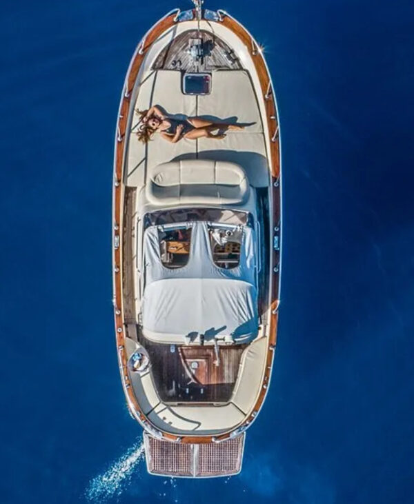 Boat Tour with our Classic Boat - immagine 3